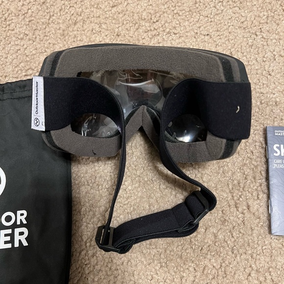 Retrospec Traverse H1 Snow Helmet and Outdoor Master Ski Goggles - Picture 11 of 11